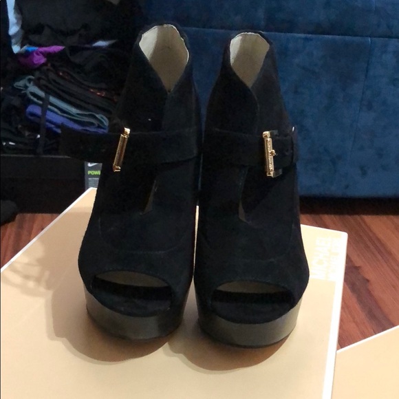 Michael Kors suede bootie - Picture 2 of 4